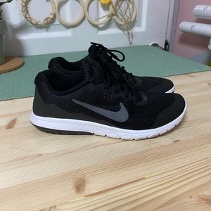 Nike flex experience sneakers